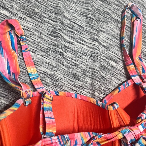 ❤️COCO Reef Swim Top - Picture 5 of 6